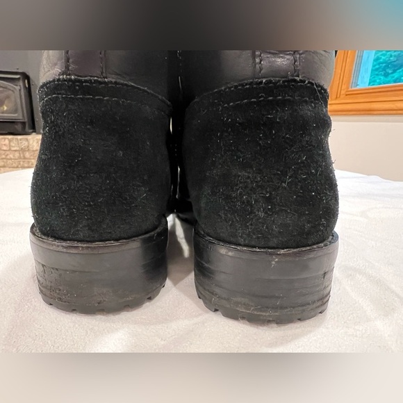 UGG Kilmer II Black Combat Moto Boots w/ Chunky Sole and Exposed Shearling Sz 9 - Picture 4 of 14